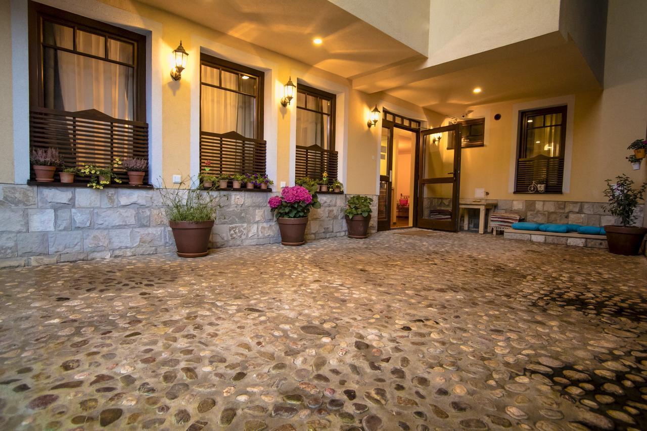 סראייבו Hotel Logavina 8 Garage Parking מראה חיצוני תמונה