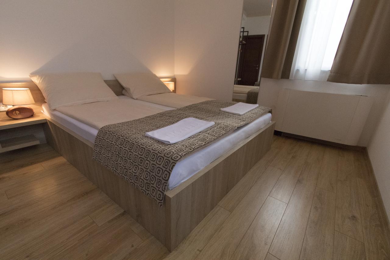 סראייבו Hotel Logavina 8 Garage Parking מראה חיצוני תמונה